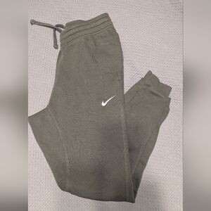 NWOT Nike Men's Army Green Jogger Sweatpants
